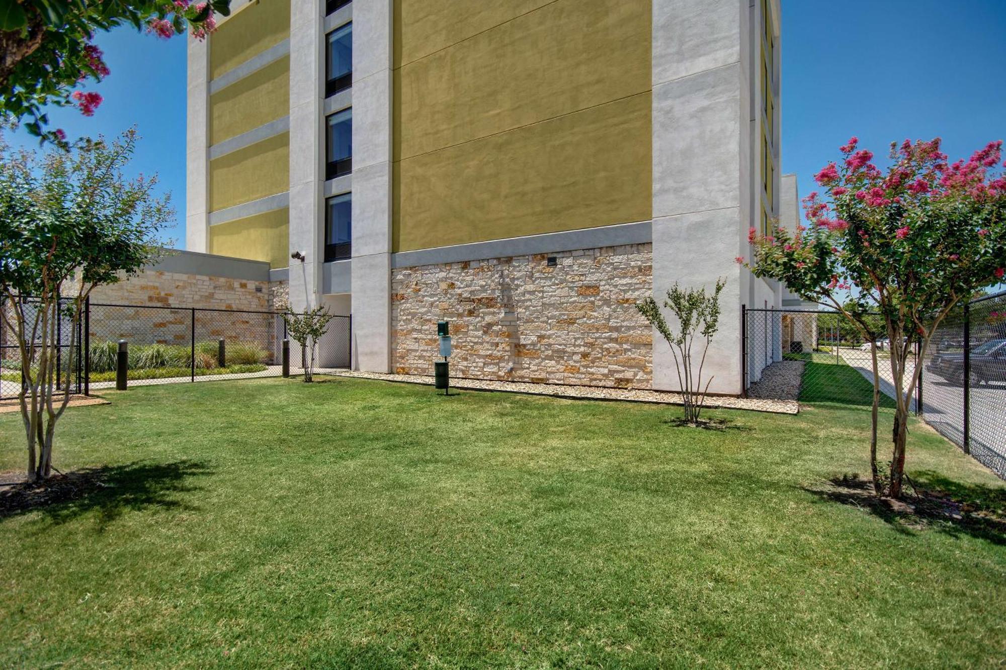 Home2 Suites By Hilton Dallas Addison Exterior photo