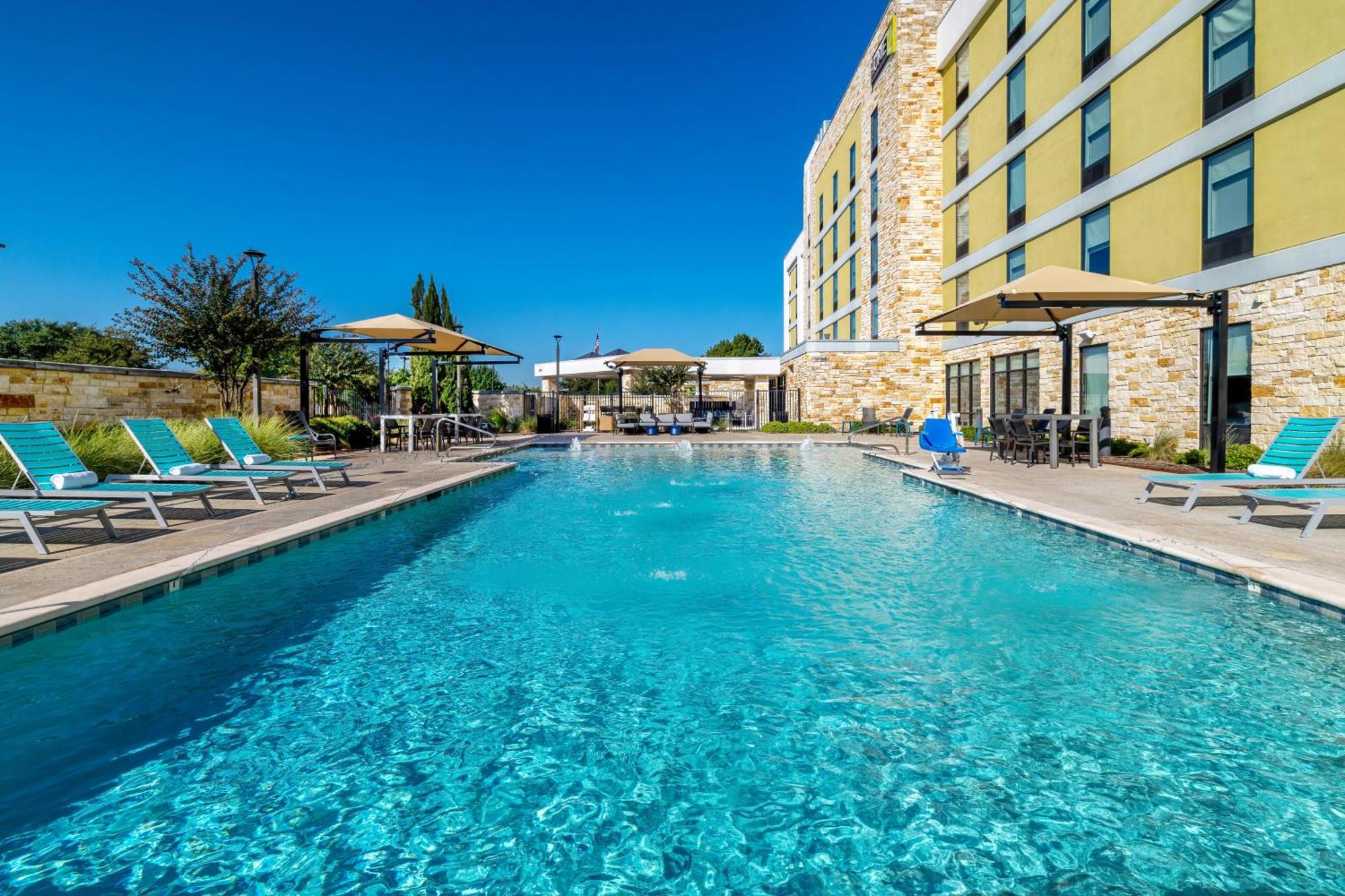 Home2 Suites By Hilton Dallas Addison Exterior photo